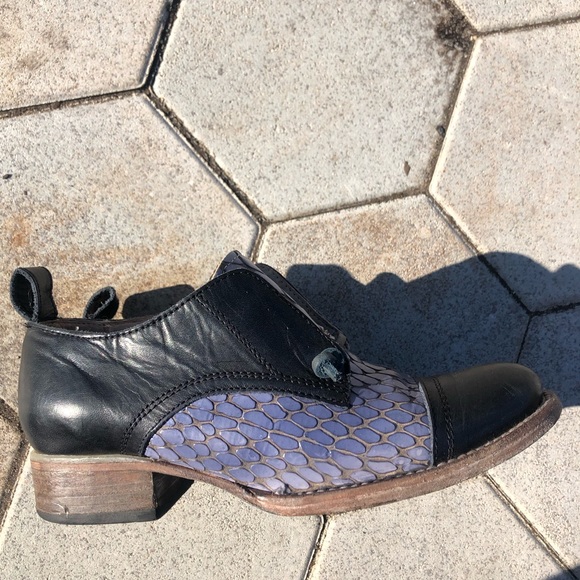 ❤️Freebird by Steven Mabel Croc Leather Blue Black Loafers Size 7 - Picture 4 of 11